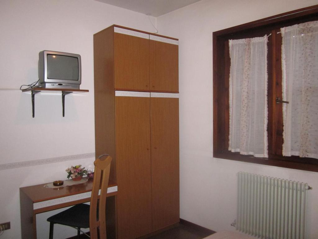 Albergo Leon Bianco Moggio Udinese Habitación foto